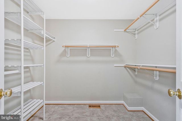 13202 MOSS RANCH LN, Fairfax, VA 22033