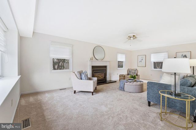 13202 MOSS RANCH LN, Fairfax, VA 22033