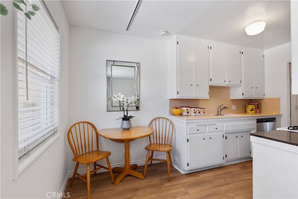 Image 1 of property listing at 2075 E Appleton Street 17, Long Beach, CA 90803