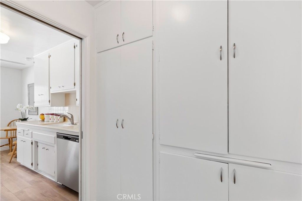 Image 13 of property listing at 2075 E Appleton Street 17, Long Beach, CA 90803