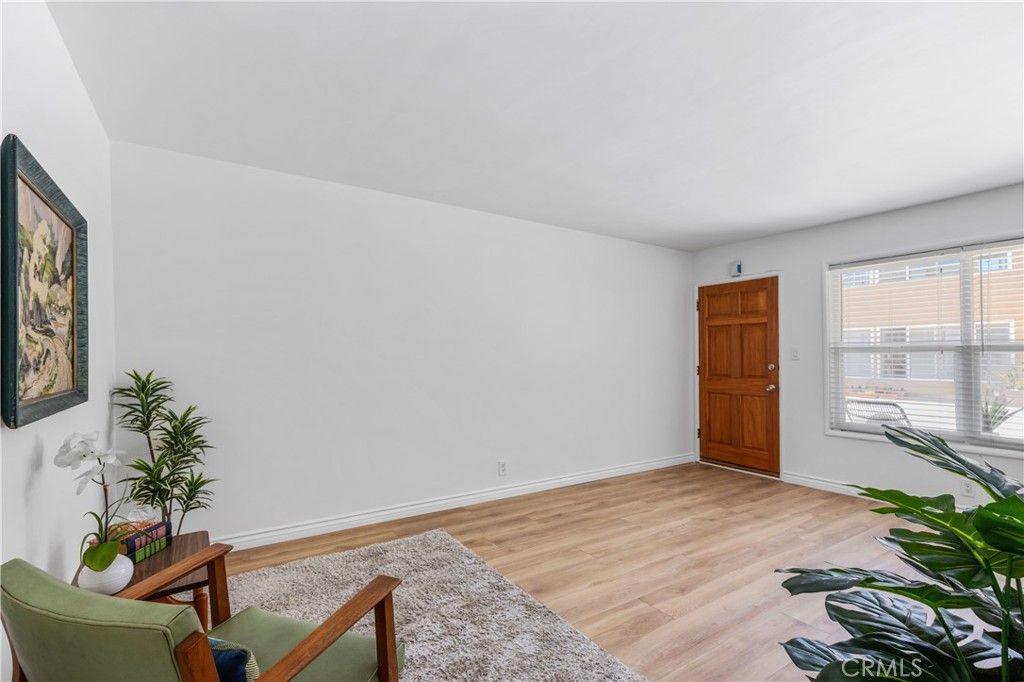 Image 8 of property listing at 2075 E Appleton Street 17, Long Beach, CA 90803