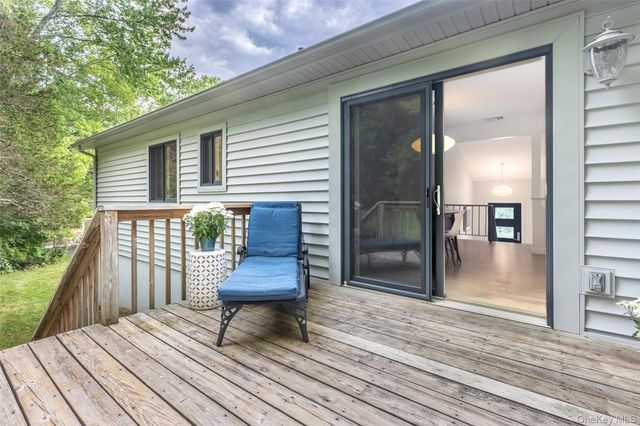 6 Hickory Hill Road, New Paltz, NY 12561
