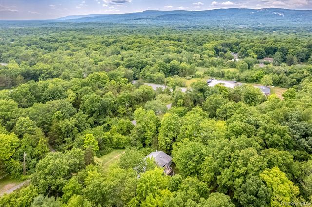 6 Hickory Hill Road, New Paltz, NY 12561