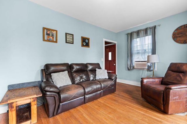 1396 E Forest Avenue, Ypsilanti, MI 48198
