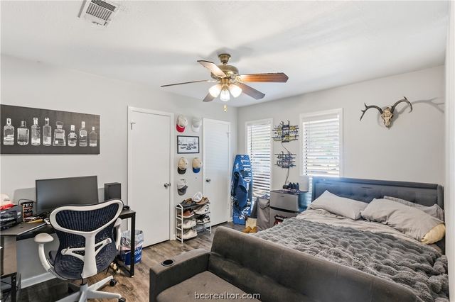 1103 Austin Avenue, College Station, TX 77845