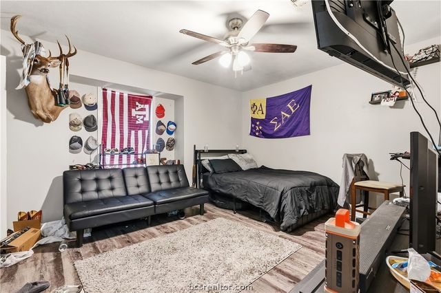 1103 Austin Avenue, College Station, TX 77845