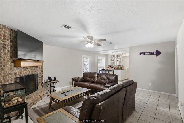 1103 Austin Avenue, College Station, TX 77845