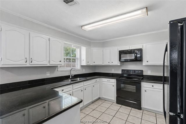 1103 Austin Avenue, College Station, TX 77845