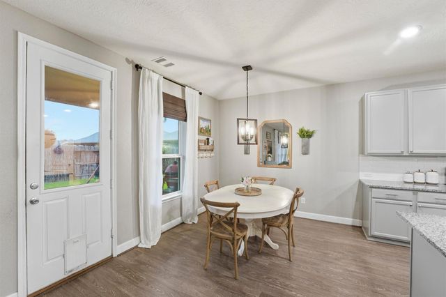 3502 Saxton Green Road, Pearland, TX 77584