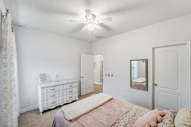 3502 Saxton Green Road, Pearland, TX 77584
