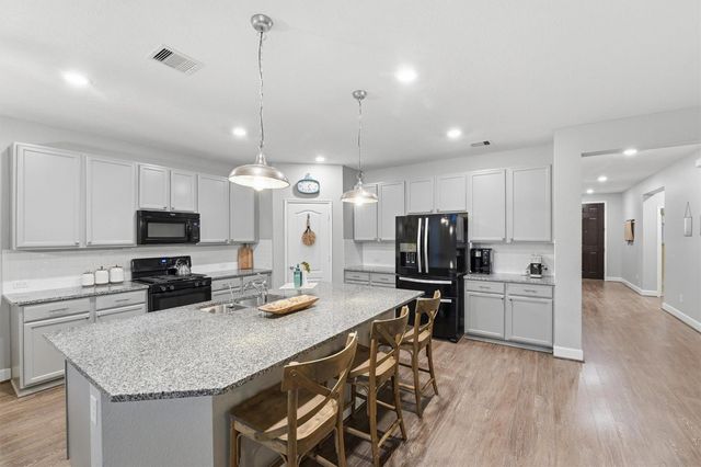 3502 Saxton Green Road, Pearland, TX 77584