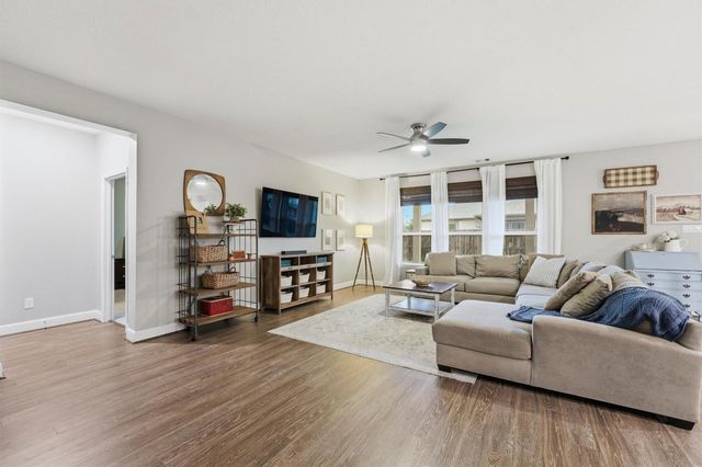 3502 Saxton Green Road, Pearland, TX 77584