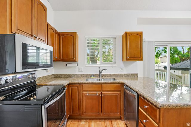 5879 W DIXIE DR, West Valley City, UT 84128