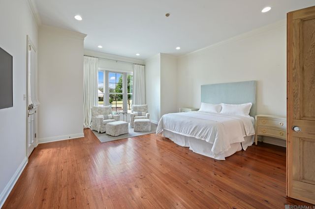 18663 Santa Maria Dr, Saint George, LA 70809