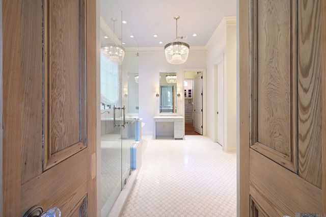 18663 Santa Maria Dr, Saint George, LA 70809