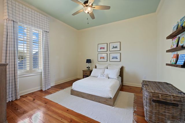 18663 Santa Maria Dr, Saint George, LA 70809