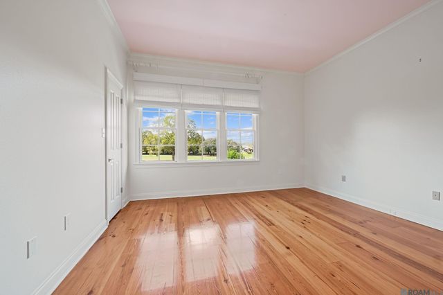 18663 Santa Maria Dr, Saint George, LA 70809