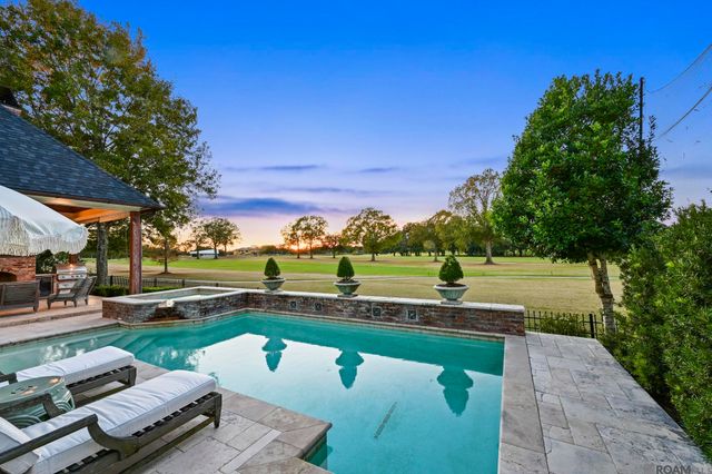 18663 Santa Maria Dr, Saint George, LA 70809