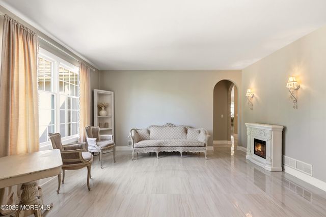 1787 Kathleen Court, Toms River, NJ 08755