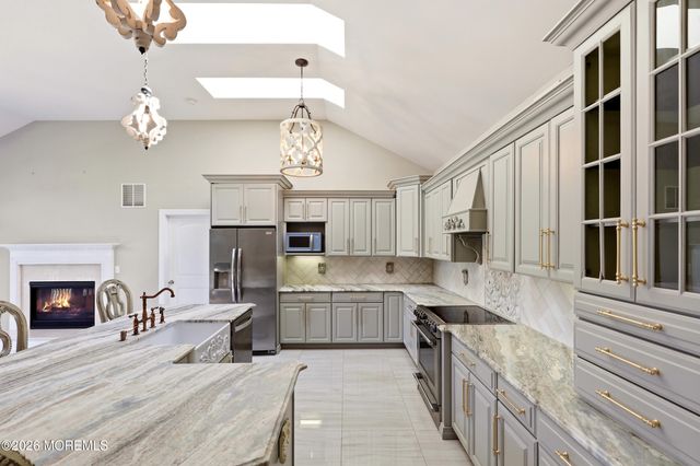 1787 Kathleen Court, Toms River, NJ 08755