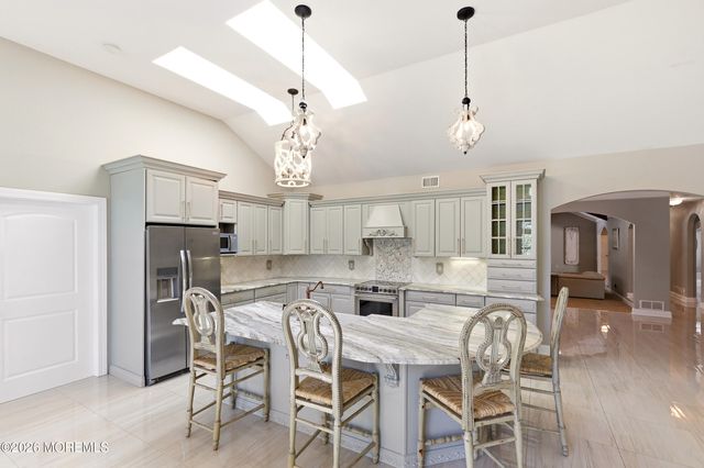 1787 Kathleen Court, Toms River, NJ 08755