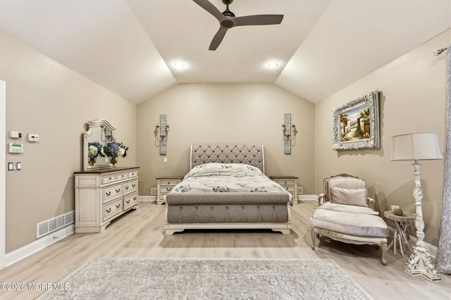 1787 Kathleen Court, Toms River, NJ 08755