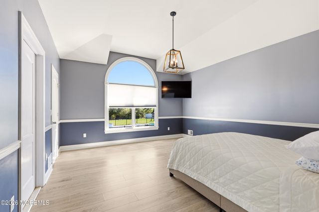 1787 Kathleen Court, Toms River, NJ 08755