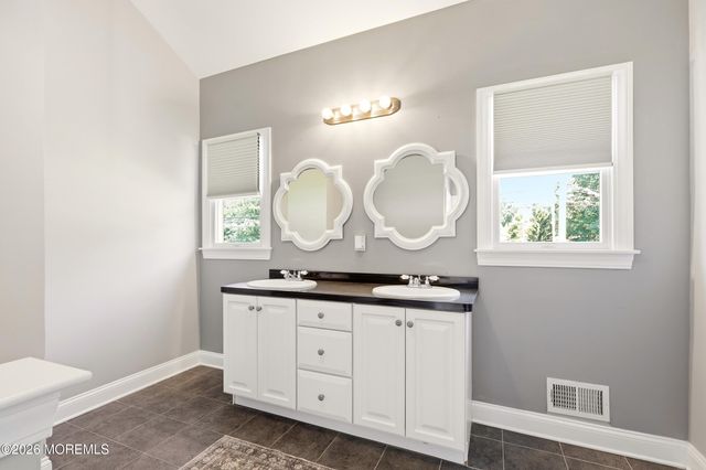 1787 Kathleen Court, Toms River, NJ 08755