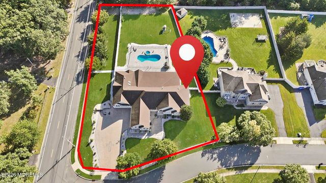 1787 Kathleen Court, Toms River, NJ 08755