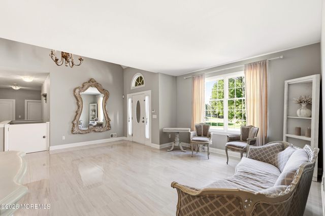 1787 Kathleen Court, Toms River, NJ 08755