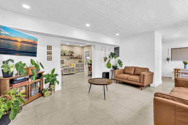 721 FAIRWAY Drive, Plantation, FL 33317