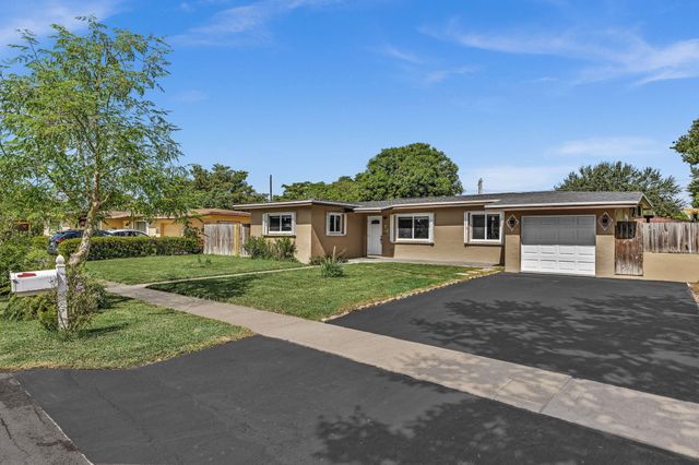 721 FAIRWAY Drive, Plantation, FL 33317