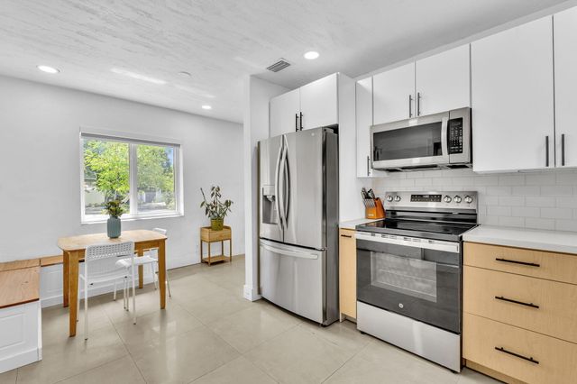 721 FAIRWAY Drive, Plantation, FL 33317