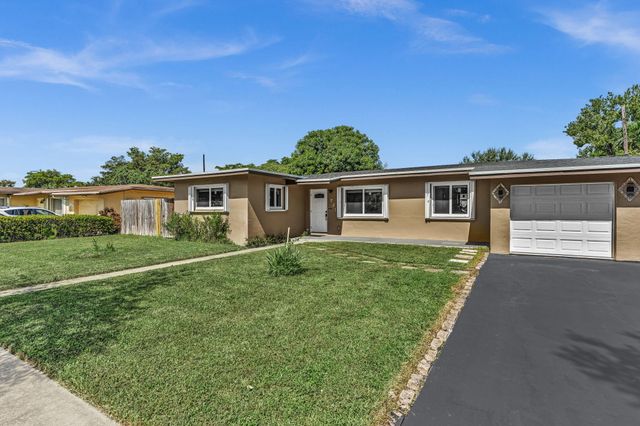 721 FAIRWAY Drive, Plantation, FL 33317