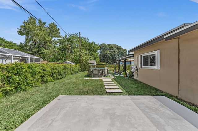 721 FAIRWAY Drive, Plantation, FL 33317