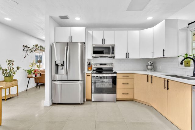 721 FAIRWAY Drive, Plantation, FL 33317