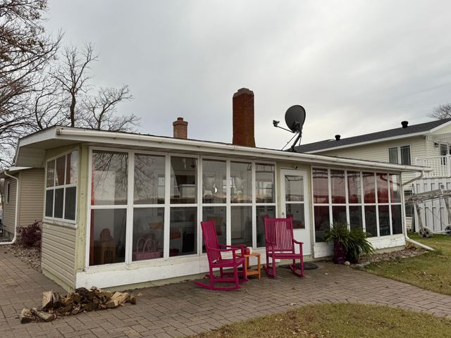 1590 W Lake Drive, Detroit Lakes, MN 56501