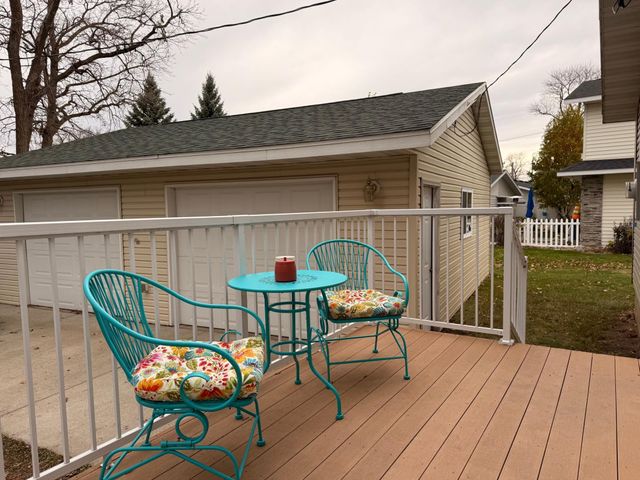 1590 W Lake Drive, Detroit Lakes, MN 56501