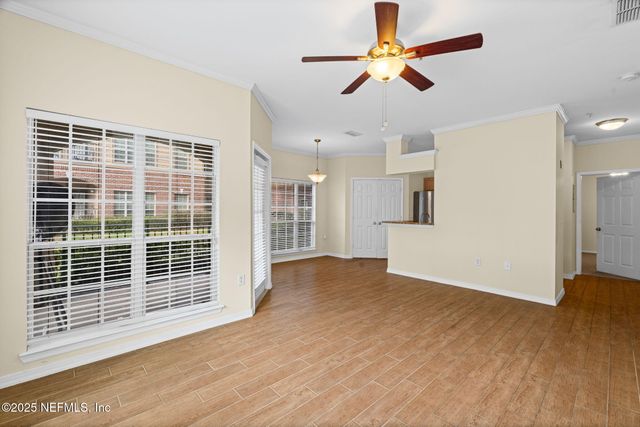 7800 POINT MEADOWS Drive 918, Jacksonville, FL 32256