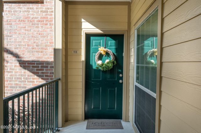 7800 POINT MEADOWS Drive 918, Jacksonville, FL 32256