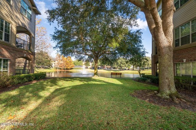 7800 POINT MEADOWS Drive 918, Jacksonville, FL 32256