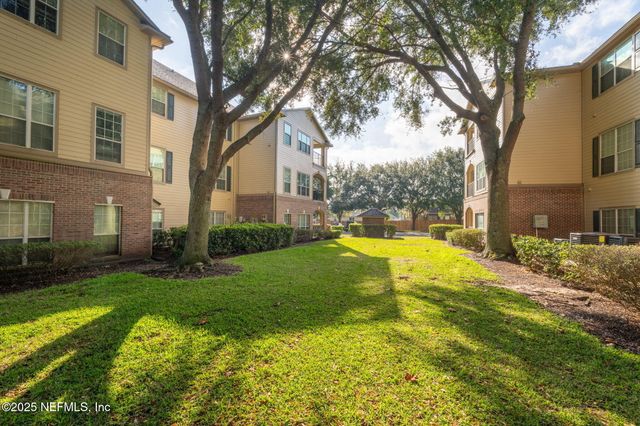 7800 POINT MEADOWS Drive 918, Jacksonville, FL 32256