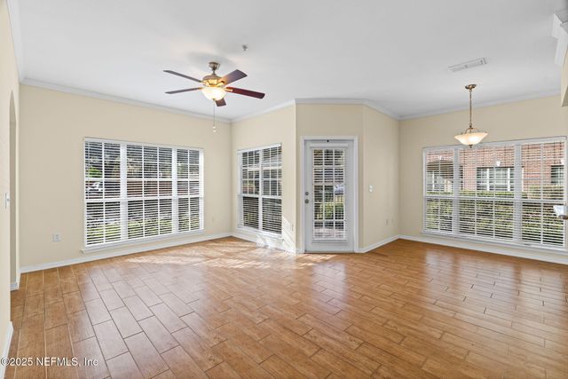 7800 POINT MEADOWS Drive 918, Jacksonville, FL 32256