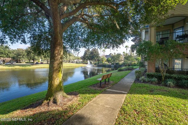 7800 POINT MEADOWS Drive 918, Jacksonville, FL 32256