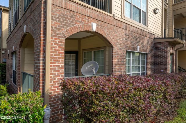 7800 POINT MEADOWS Drive 918, Jacksonville, FL 32256