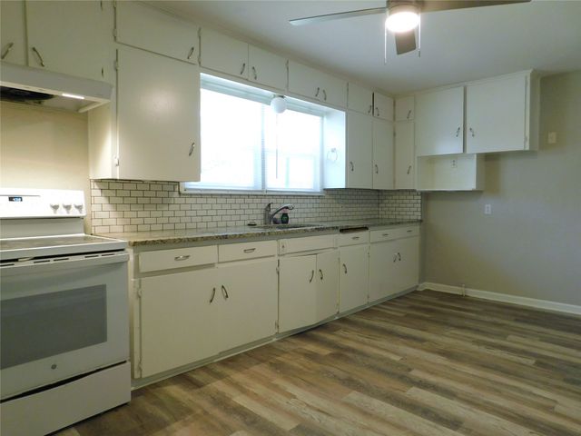 819 Thomas Street, Denton, TX 76201
