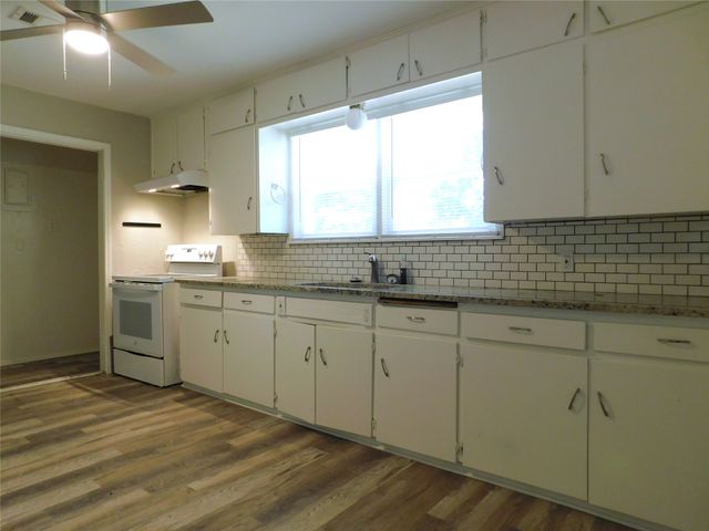 819 Thomas Street, Denton, TX 76201