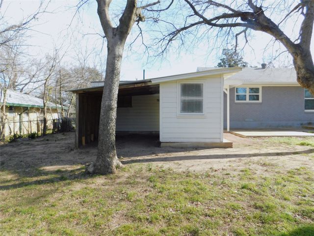 819 Thomas Street, Denton, TX 76201