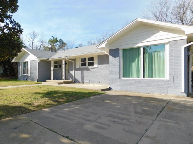 819 Thomas Street, Denton, TX 76201