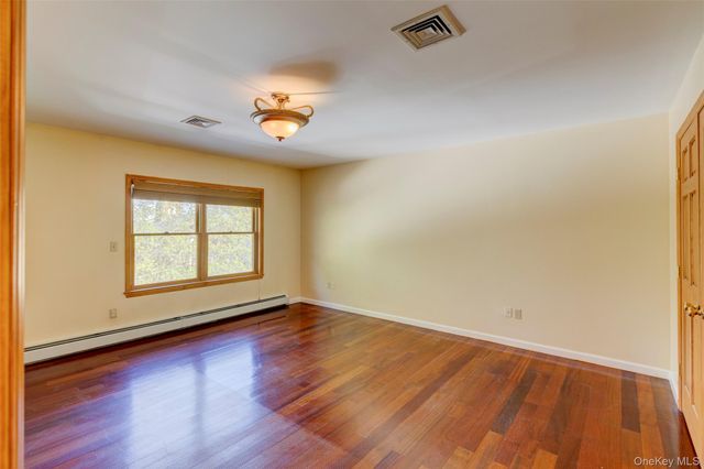 45 Orange, Marlboro, NY 12542